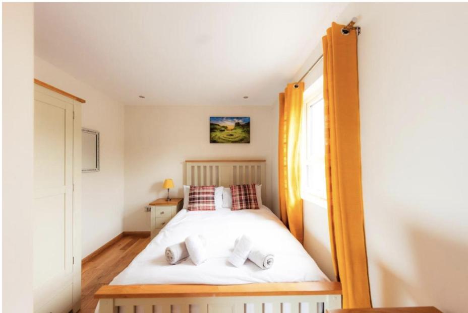 Luxury Cottage With Stunning Views Near Fairy Pools - School House 3 Carbost  Exteriör bild
