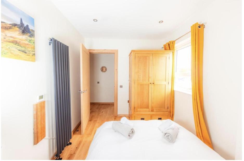 Luxury Cottage With Stunning Views Near Fairy Pools - School House 3 Carbost  Exteriör bild