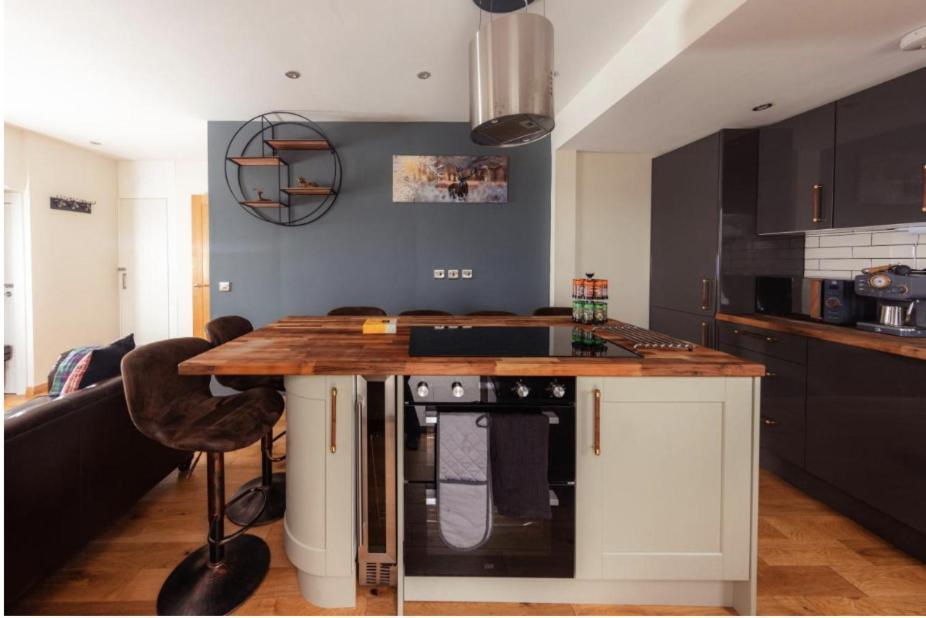 Luxury Cottage With Stunning Views Near Fairy Pools - School House 3 Carbost  Exteriör bild